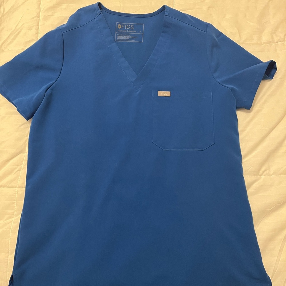Figs Small Catarina one pocket scrub top in royal blue